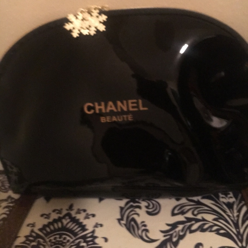 ✨ Chanel Cosmetic Bag ✨